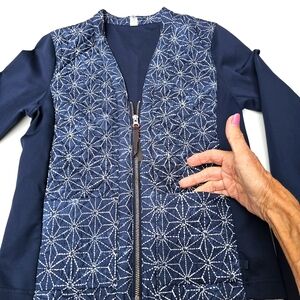 Lululemon quilted jacket/ navy/XS